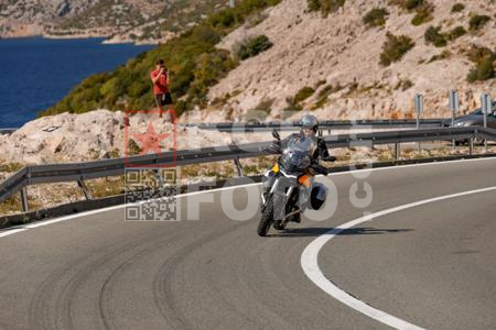 _9063551-iUB96c