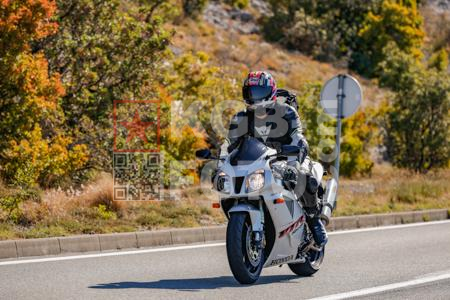 _9134198-Qmi5Nm