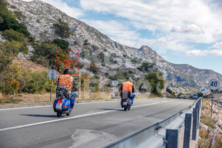 _9136629