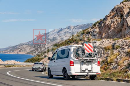 _9197288-2