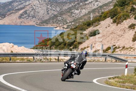 _9198967-2